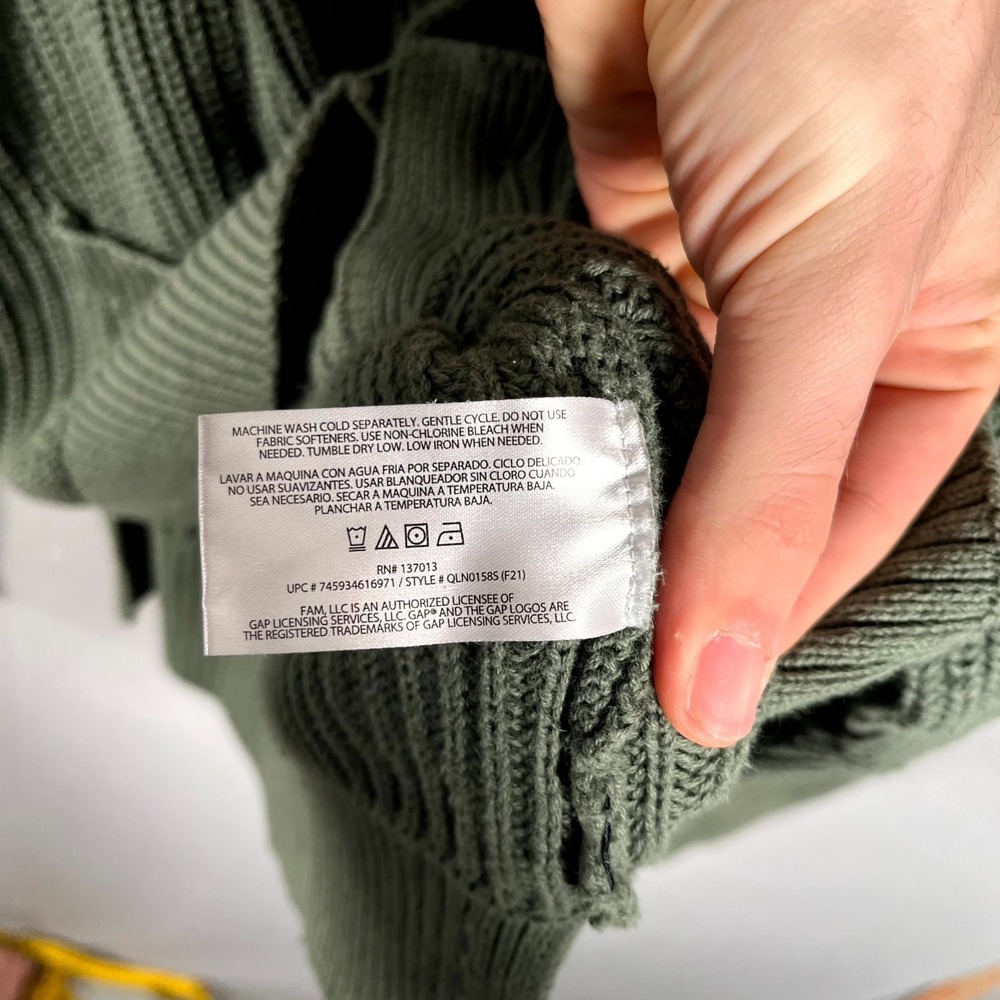 Gap‎ Cardigan Sweater Womens Medium Green Shaker Stitch Pockets Winter Wear - Picture 3 of 6
